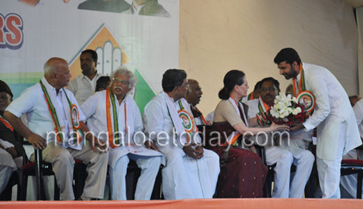 Sonia gandhi